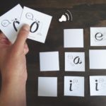 An ESL sounds memory game to practice English vowel names for spanish-speaking kids. By kids activities designer Rodrigo Macias