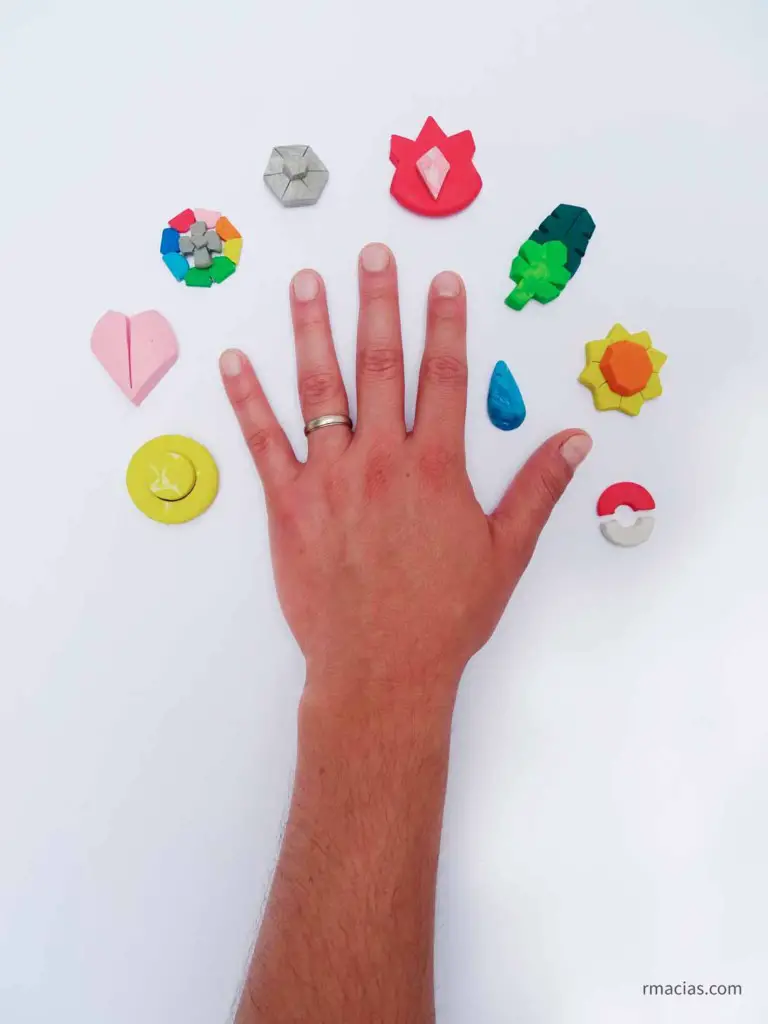 Original Pokémon Gym Badges – Handmade with Dough - Free Printable by Kids activities designer Rodrigo Macias