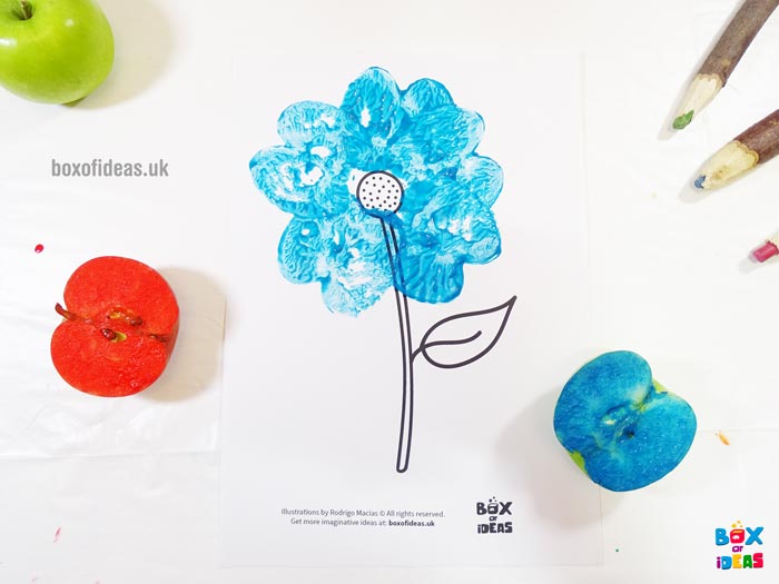 Blue Stamped Flower for Bugs and Nature Simple Stamping Art activity for Preschool Kids using Apples. #preschool #crafts #apples #stamped